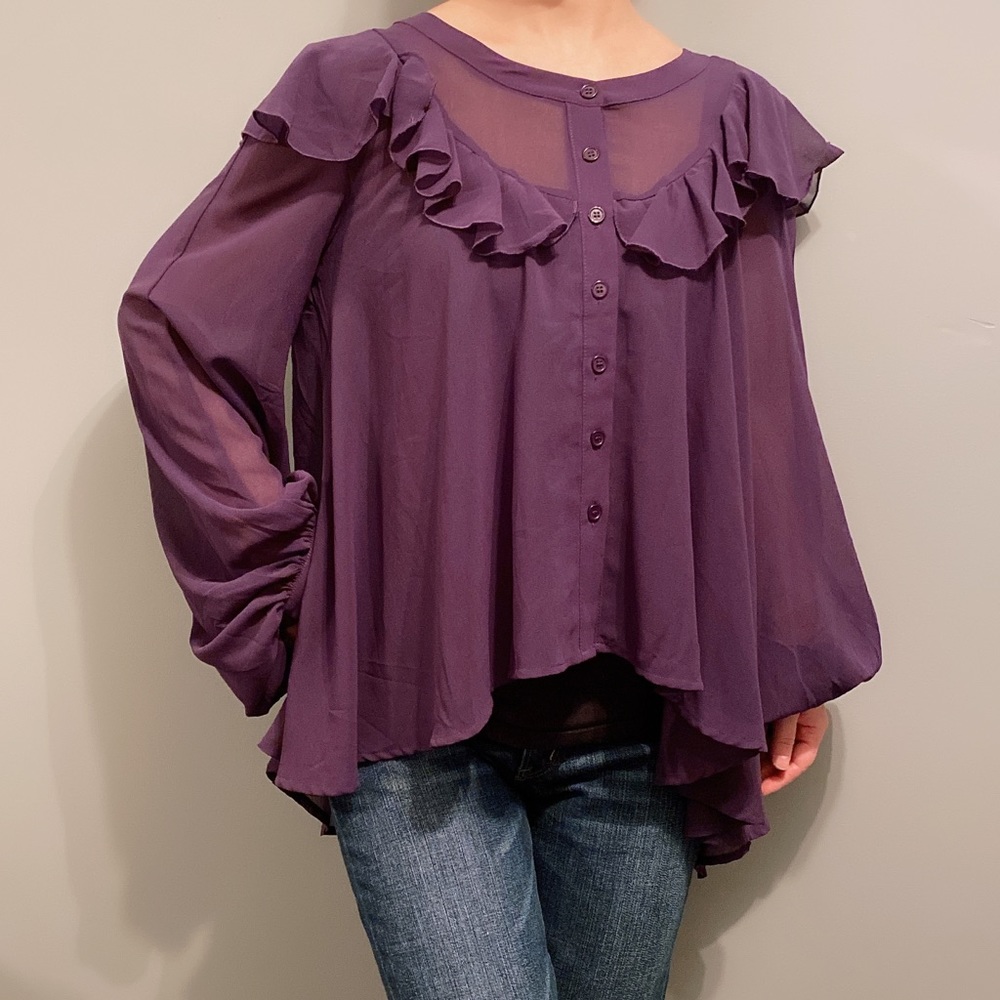 NWT Bell sleeved top Size L